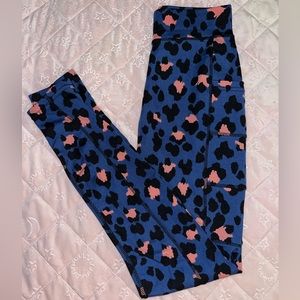 EUC Pop Fit Clothing leggings. Blue and pink leopard print.